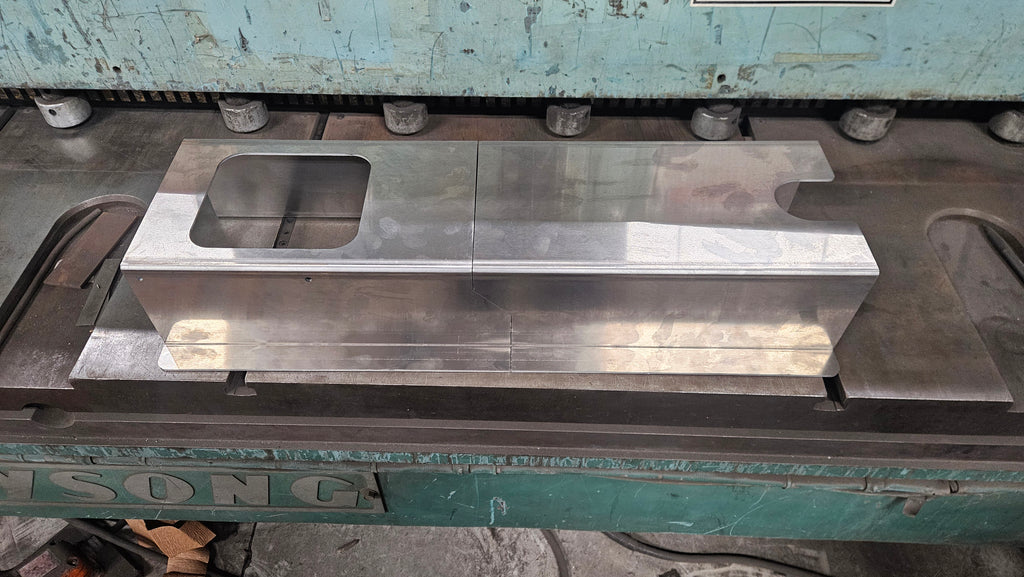 Aluminum Cub 122 Split Tunnel