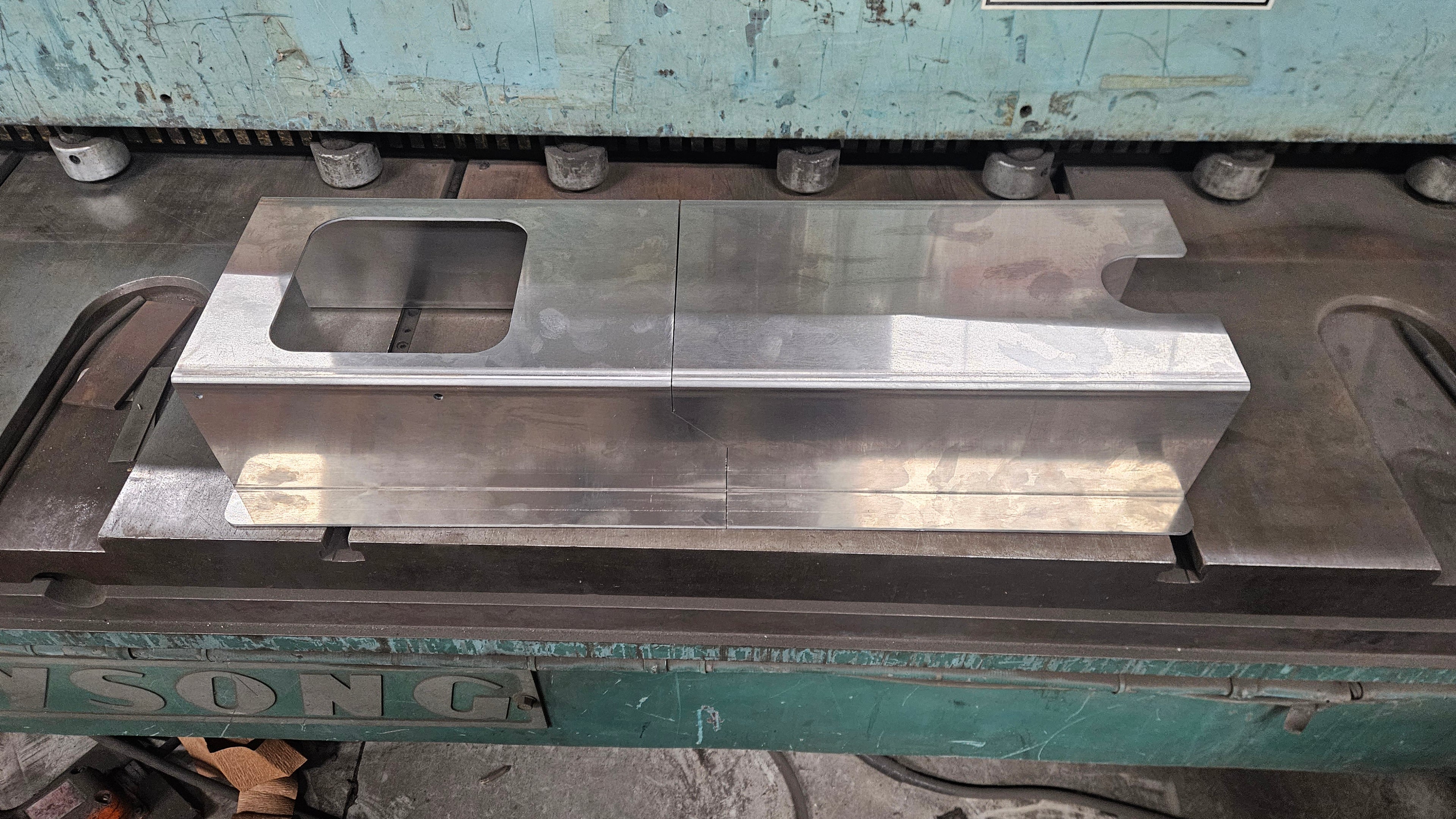 Aluminum Cub 122 Split Tunnel