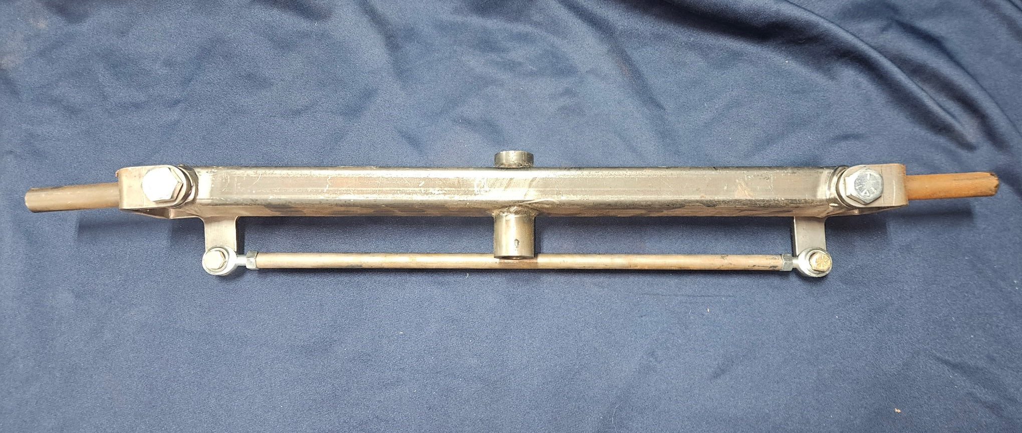 Narrow Frame Pivot Tubing Axle